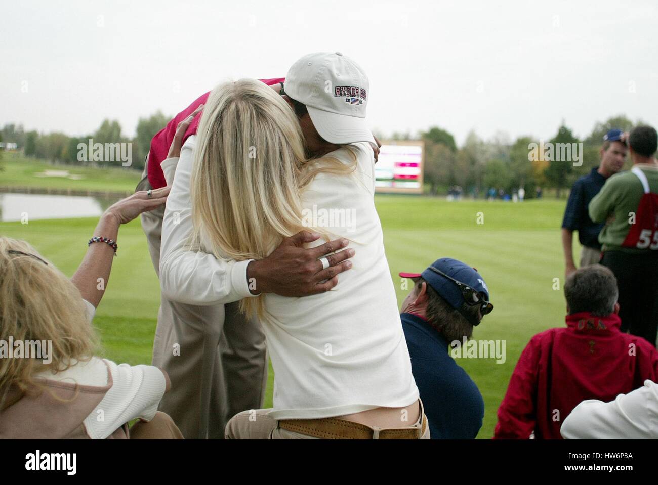 TIGER WOODS AND ELIN NORDEGREN USA RYDER CUP 02 28 September 2002 Stock Photo