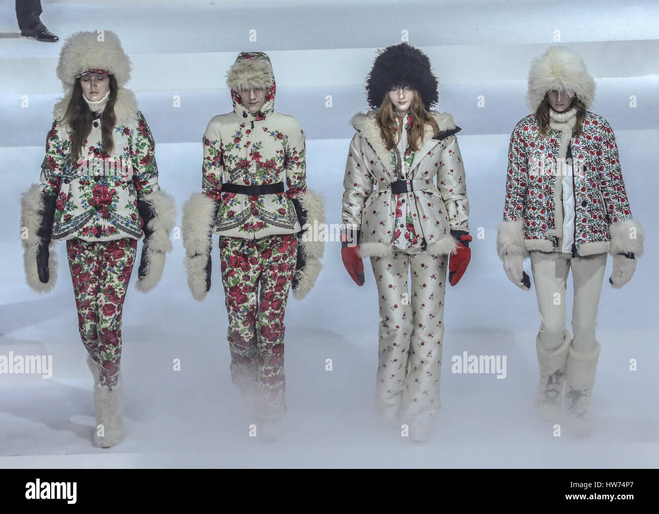 Moncler catwalk hi-res stock photography and images - Alamy