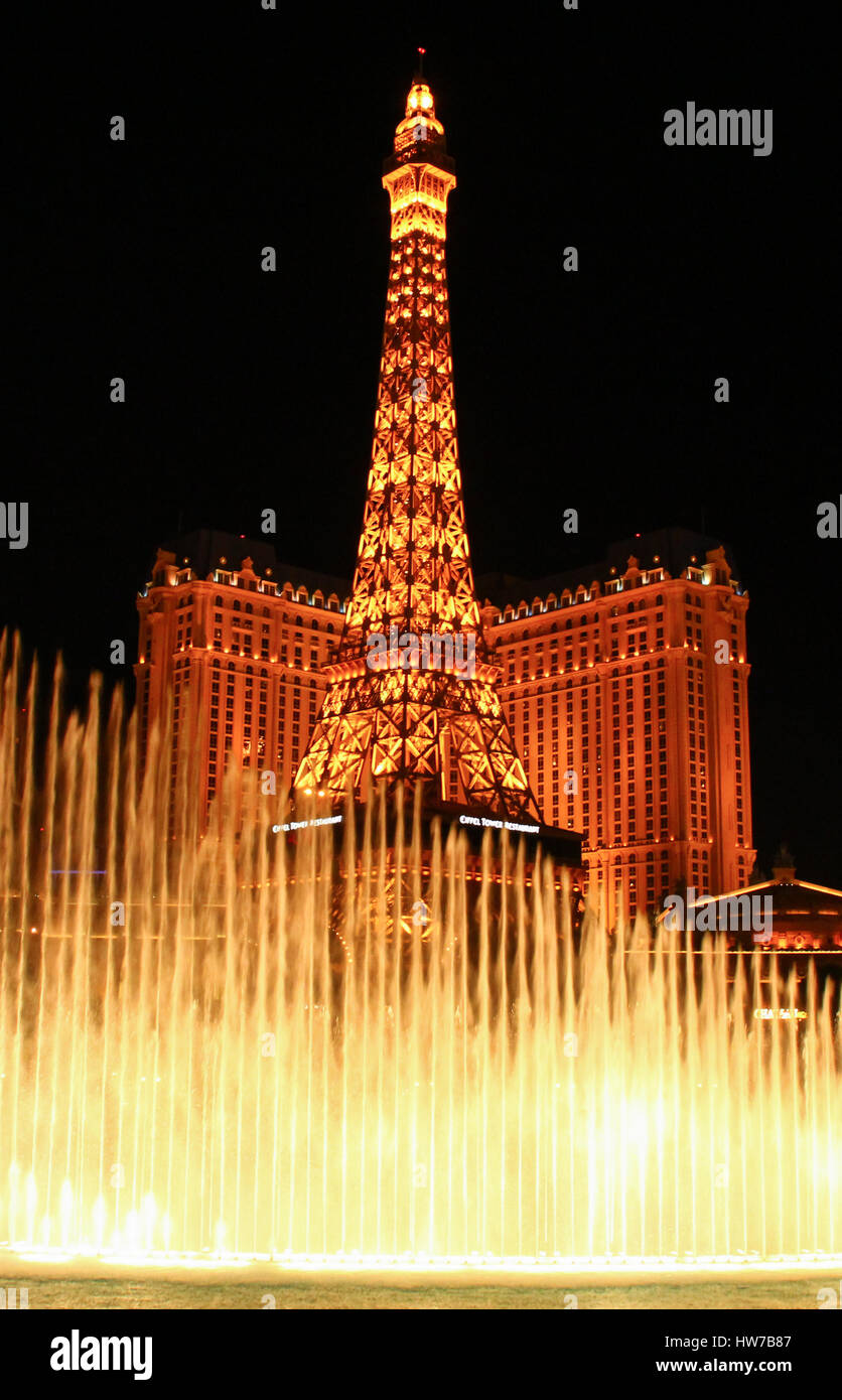 Las Vegas I Fontanna W Nocy Hotel W Las Vegas I Wieża Eiffla