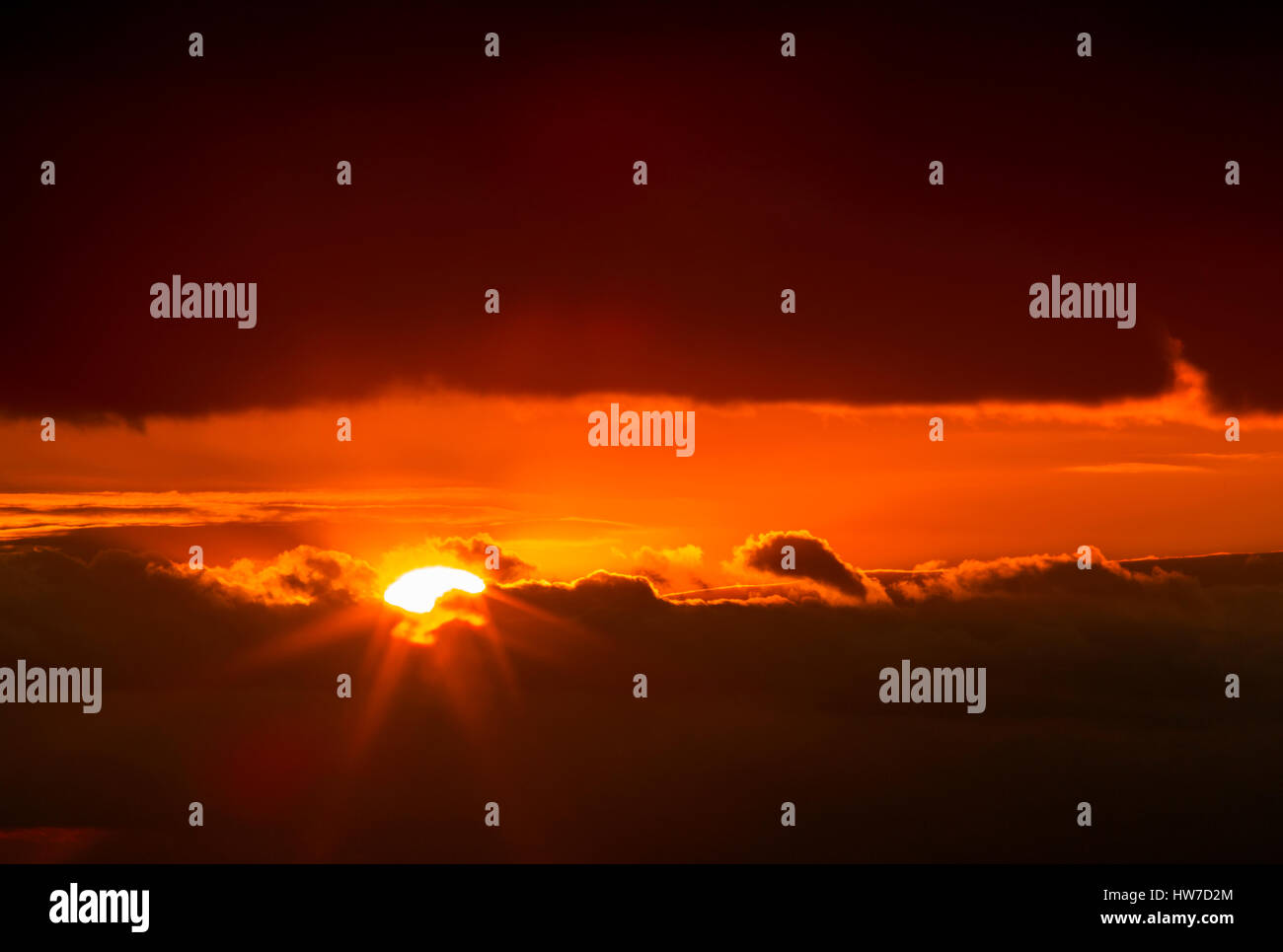 Beautiful sunset with dramatic clouds on the sky Stock Photo - Alamy