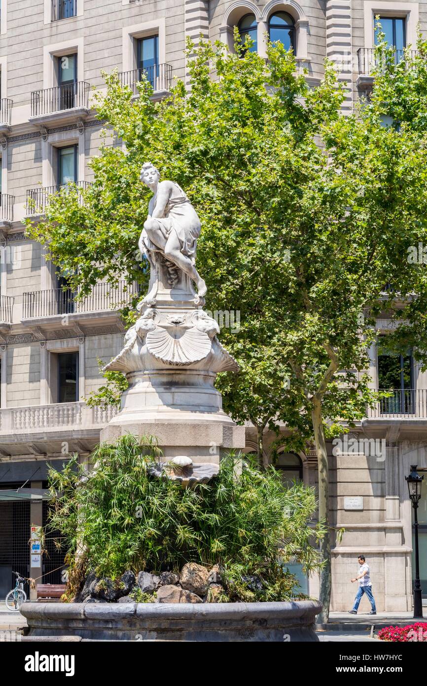 Spain, Catalonia, Barcelona, Eixample, Gran Via de les Corts Catalanes, fountain of the late 19th century Stock Photo