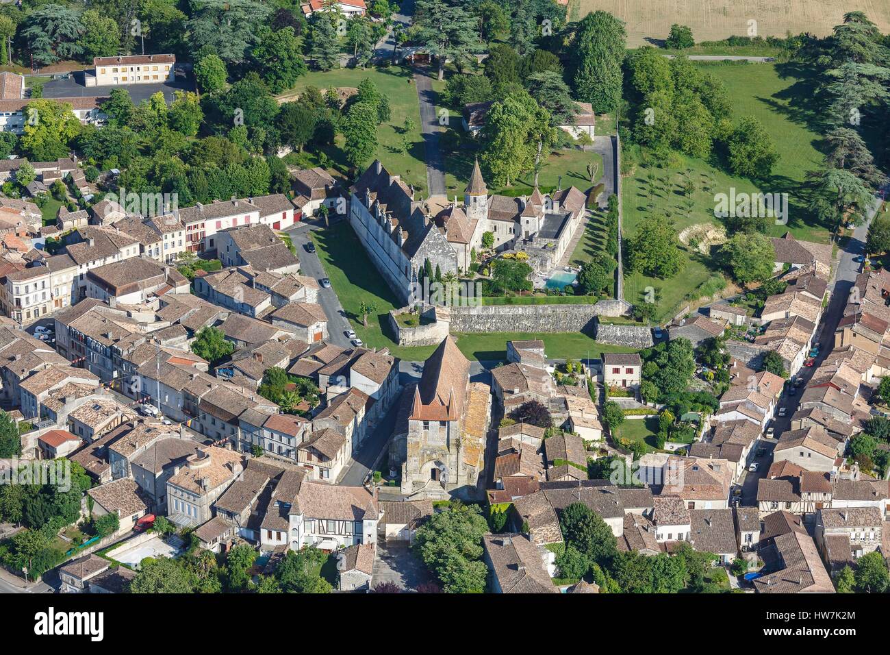 France, Lot et Garonne, Lauzun, the village, the castle and the church (aerial view) Stock Photo