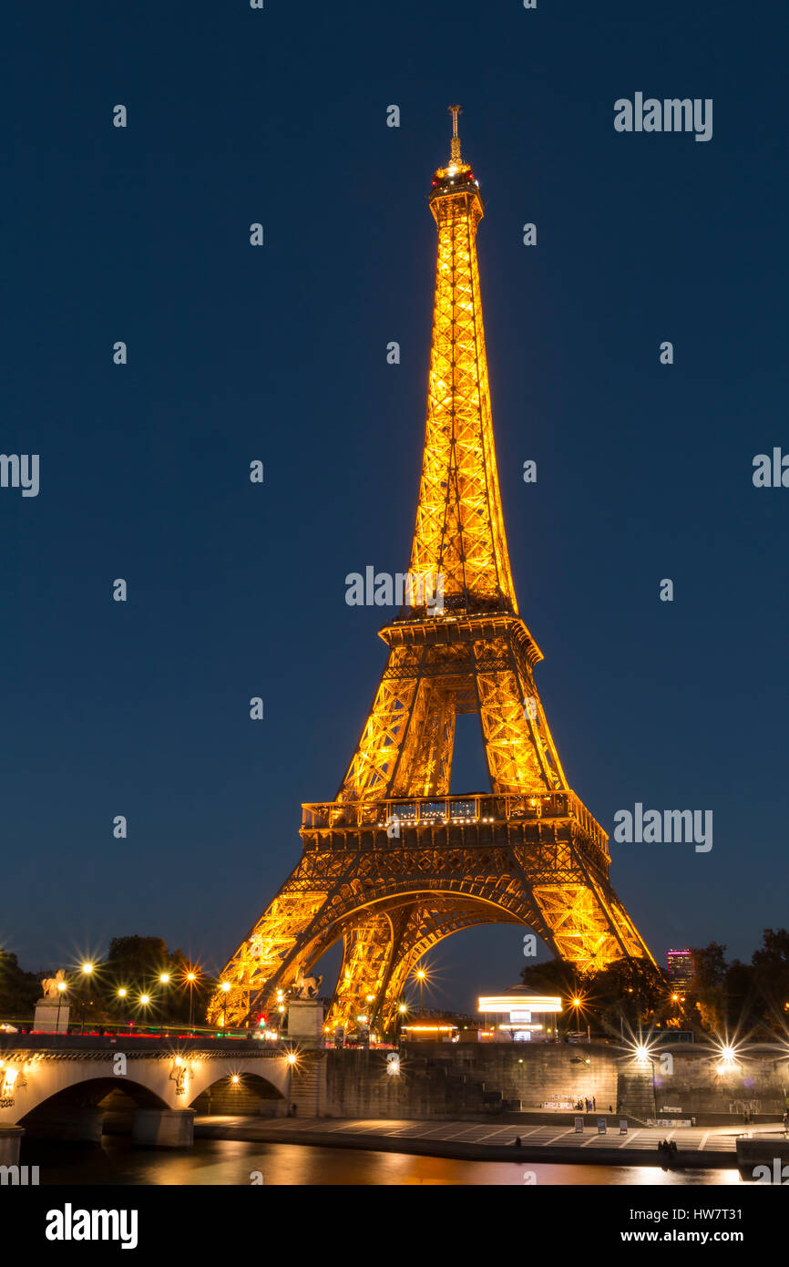 PARIS, FRANCE OCTOBER 6, 2016 Eiffel Tower from the banks of the