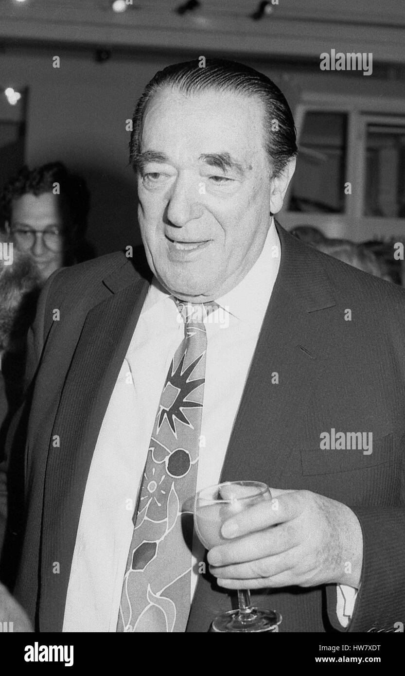 Robert maxwell mirror group hires stock photography and images Alamy