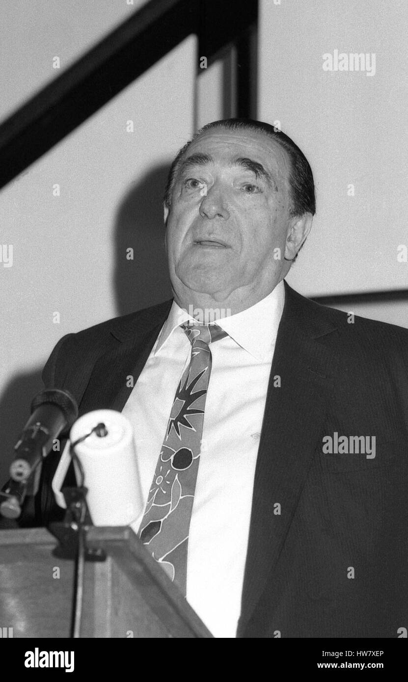 Robert maxwell mirror group hires stock photography and images Alamy
