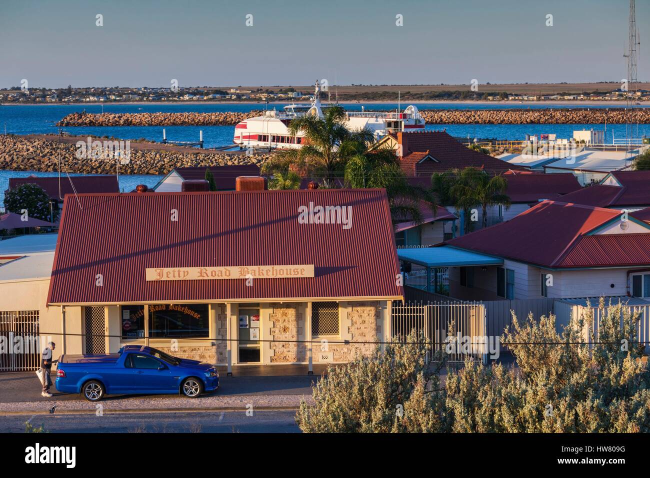 Australia, South Australia, Yorke Peninsula, Wallaroo, Jetty Road Bakehouse and port Stock Photo