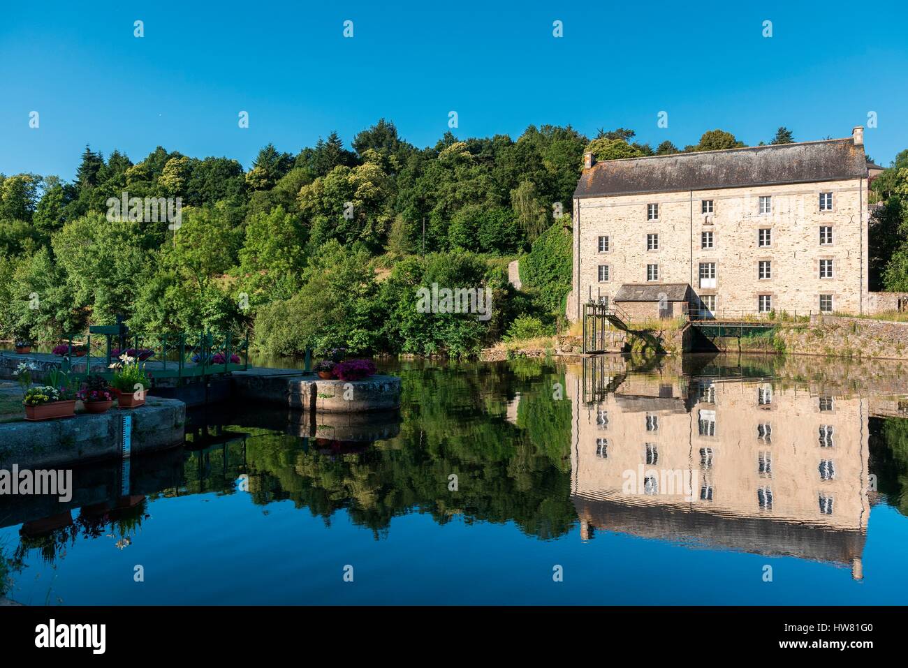 France, Morbihan, Josselin, the NantesBrest canal Stock Photo Alamy