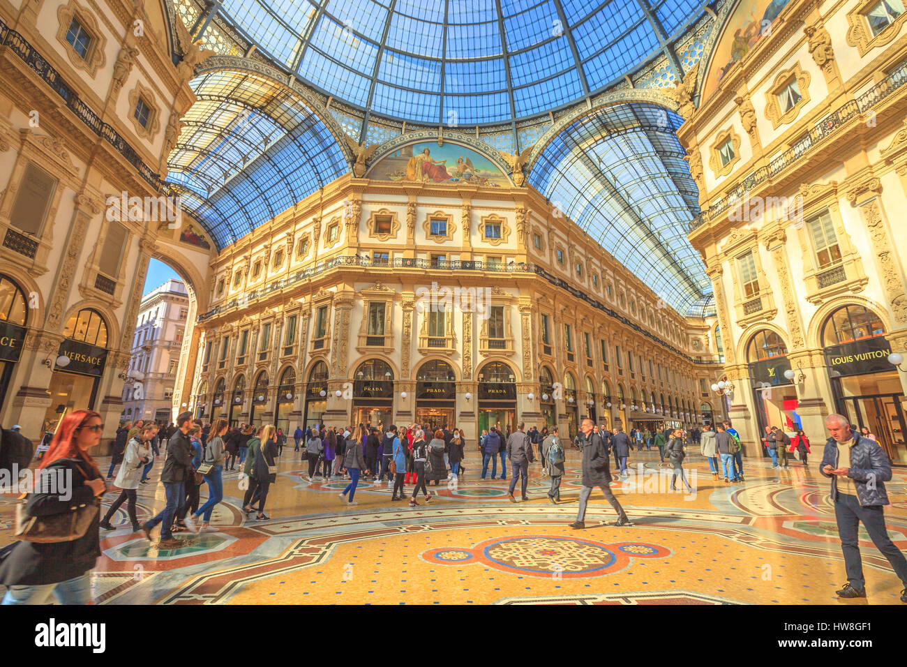 People tourists shopping galleria vittorio hi-res stock photography and ...