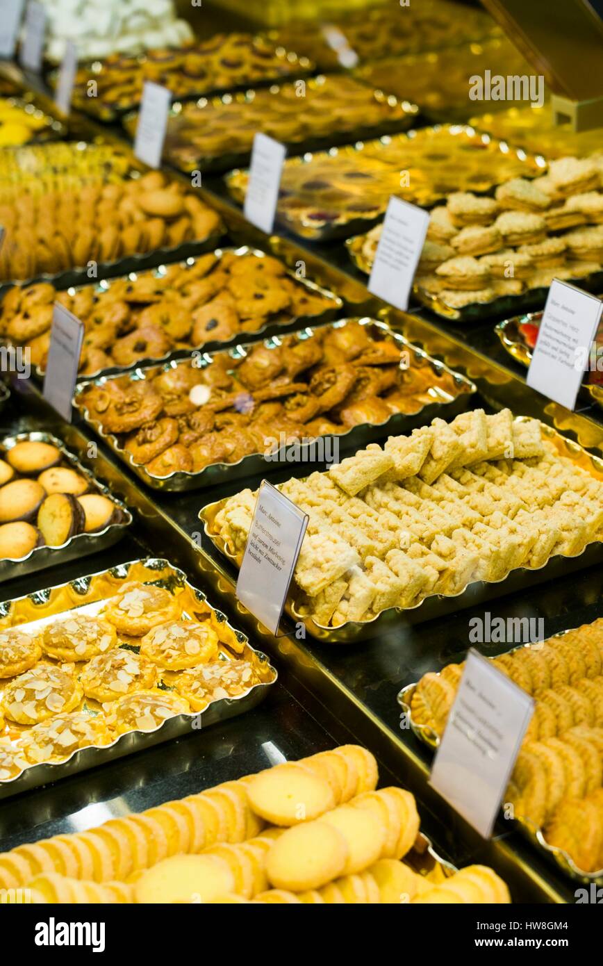 Germany, Berlin, Charlottenburg, KaDeWe Department Store, food court, cookies, pastries Stock