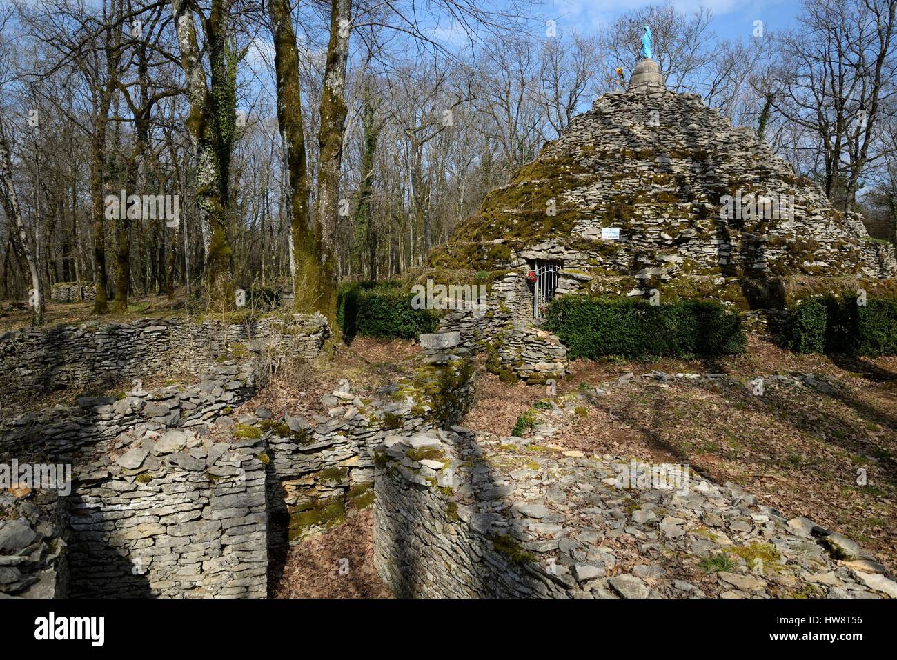 France, Haute Saone, Dampvalley les Colombe, Madonna monument built in