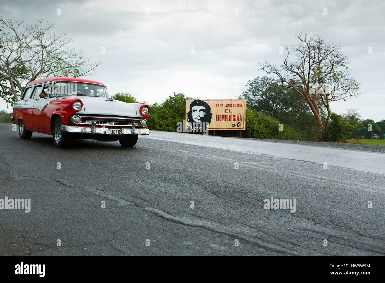 Propaganda car hi-res stock photography and images - Page 3 - Alamy