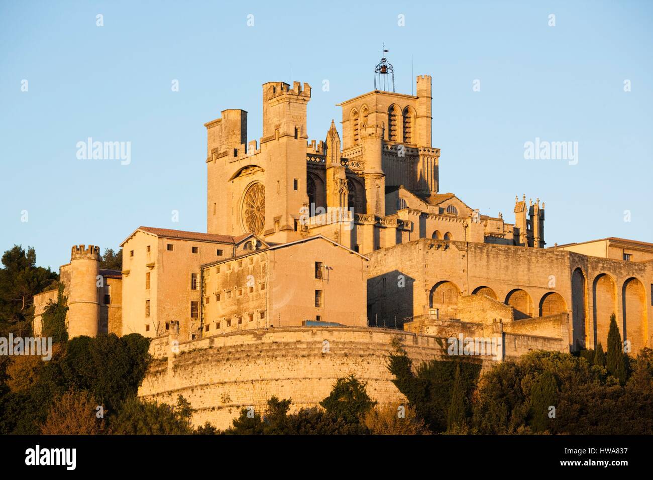 France Herault Beziers Cathedrale St Nazaire Cathedral Dusk Stock France Herault Beziers Cathedrale St Nazaire Cathedral Dusk Stock