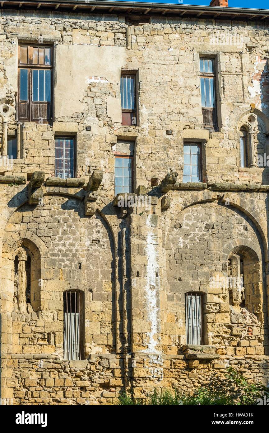 France, Gironde, La Reole, stage on the way of Santiago de Compostela, Arsenal or Grande Ecole, houses that formed a part of the 13th century defensiv Stock Photo