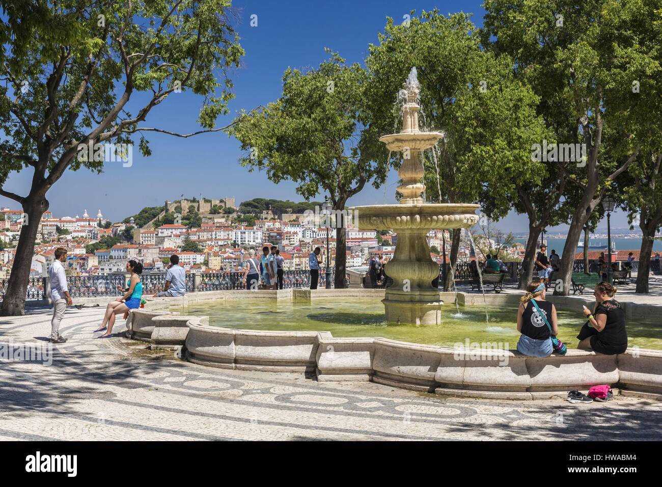 Portugal, Lisbon, district Bairro Alto, the Miradouro de Sao Pedro