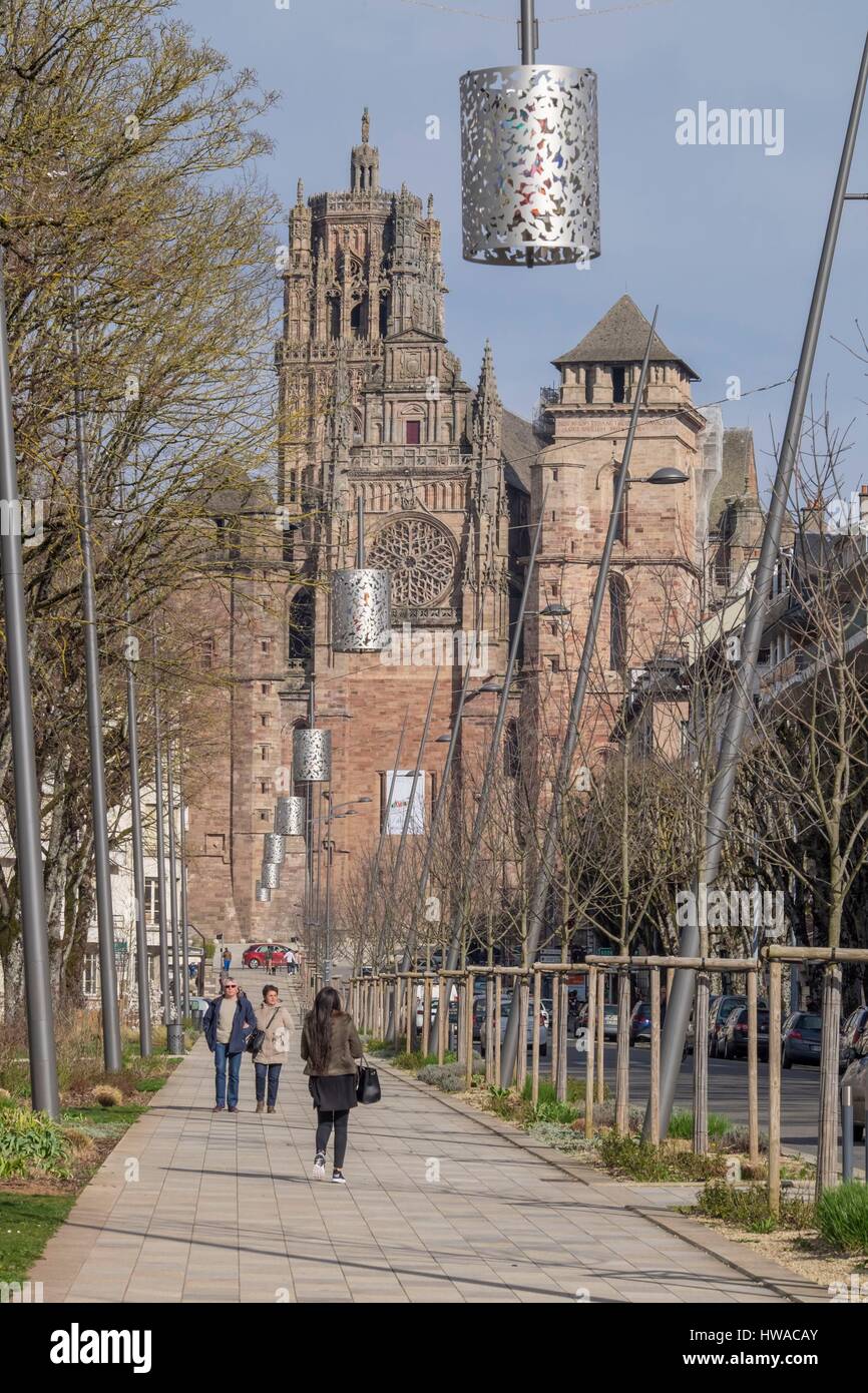 France, Aveyron, Rodez, Victor Hugo avenue, Notre Dame cathedral Stock