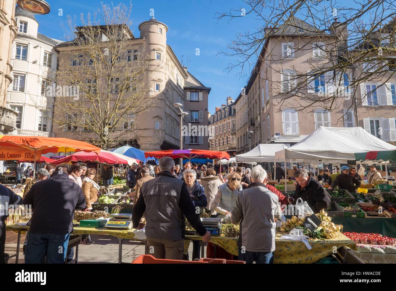 France, Aveyron, Rodez, Bourg square, market day Stock Photo