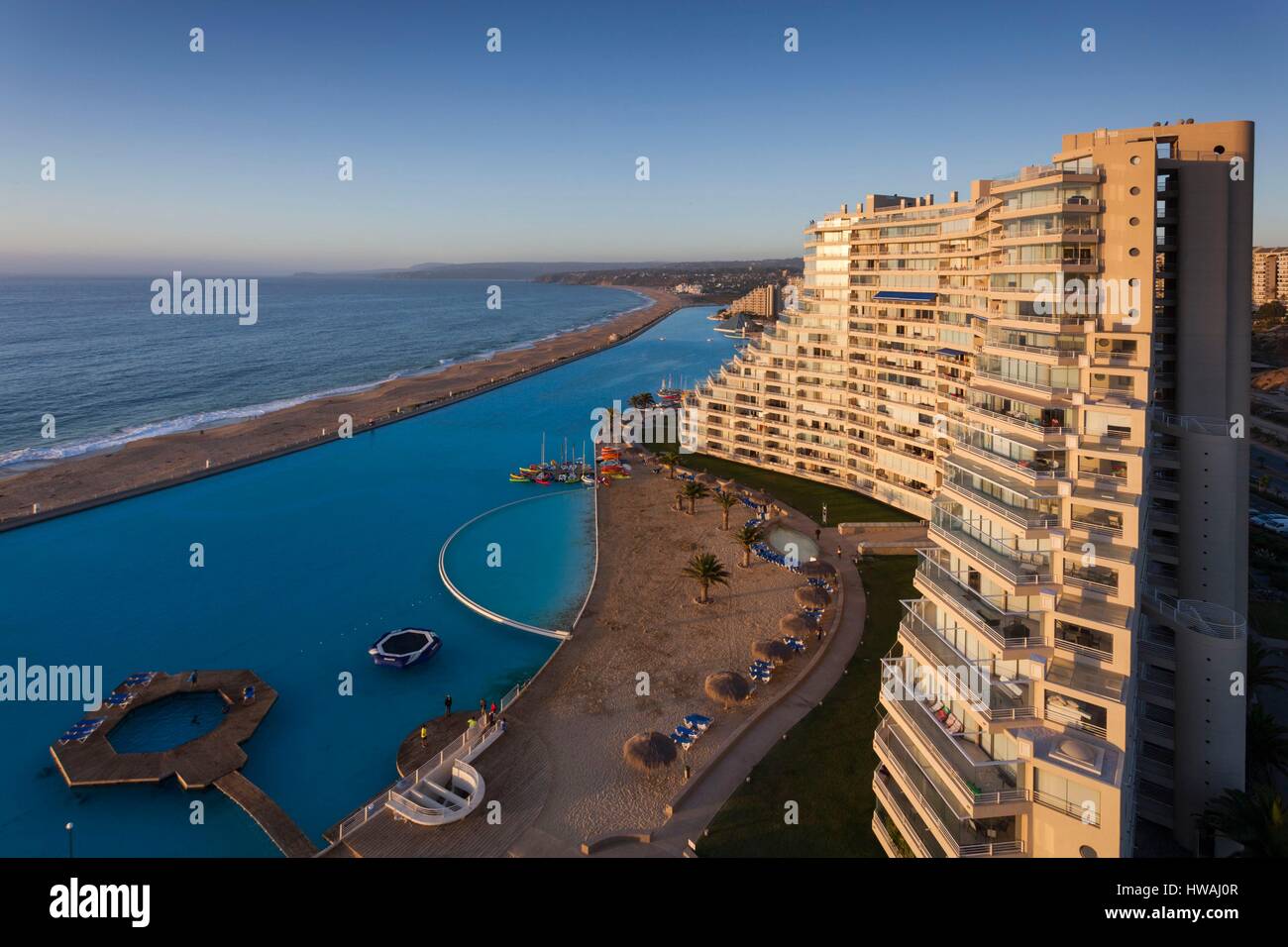 alfonso del mar pool