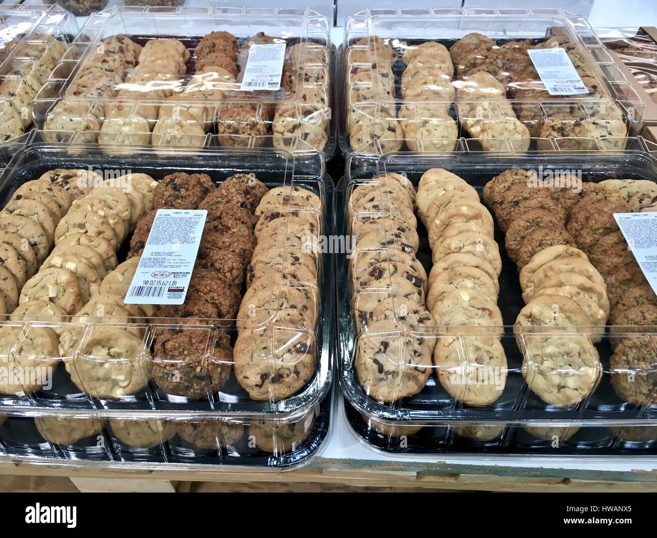 Grocery Store Cookies High Resolution Stock Photography and Images - Alamy