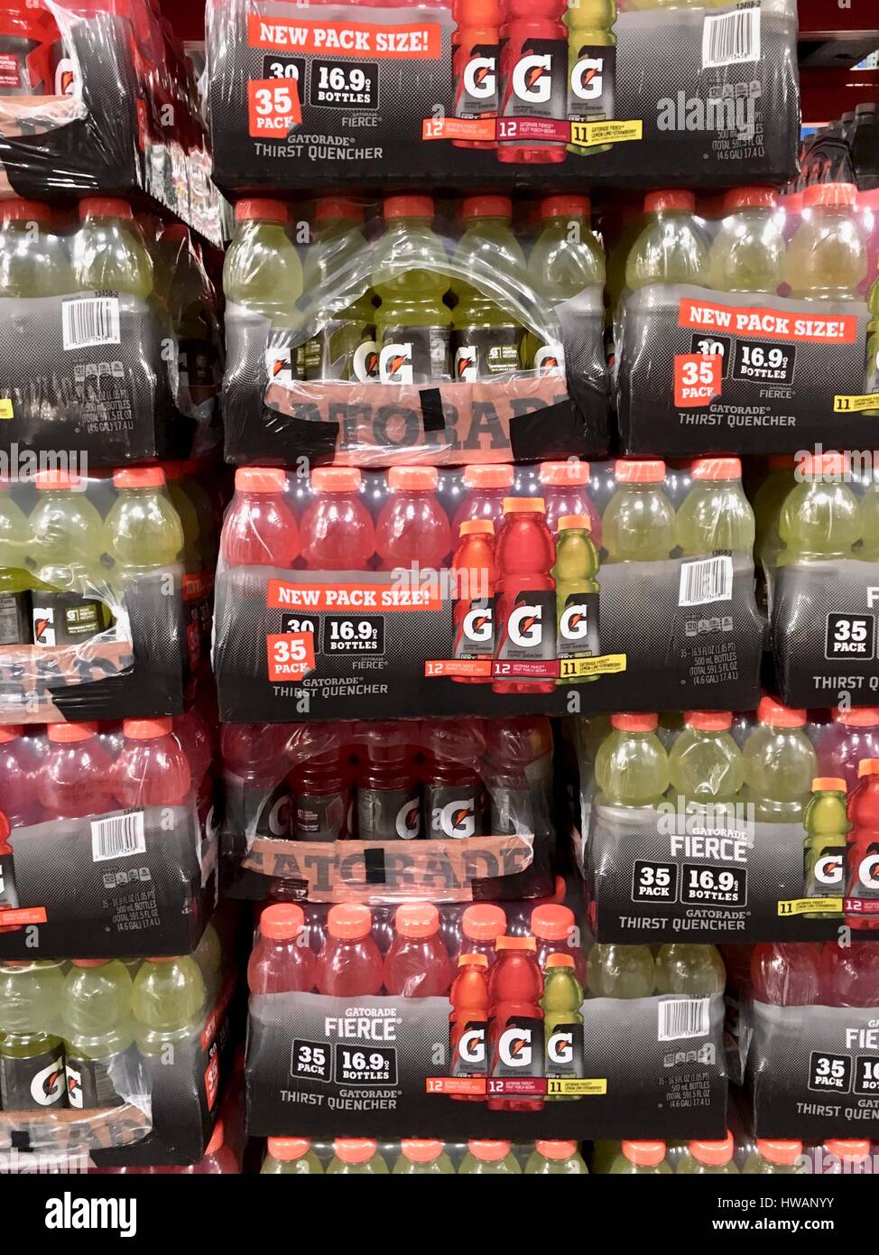 Photo Of A Red Gatorade G2 Bottle Stock Photo - Download Image Now -  Gatorade, Bottle, Drink - iStock