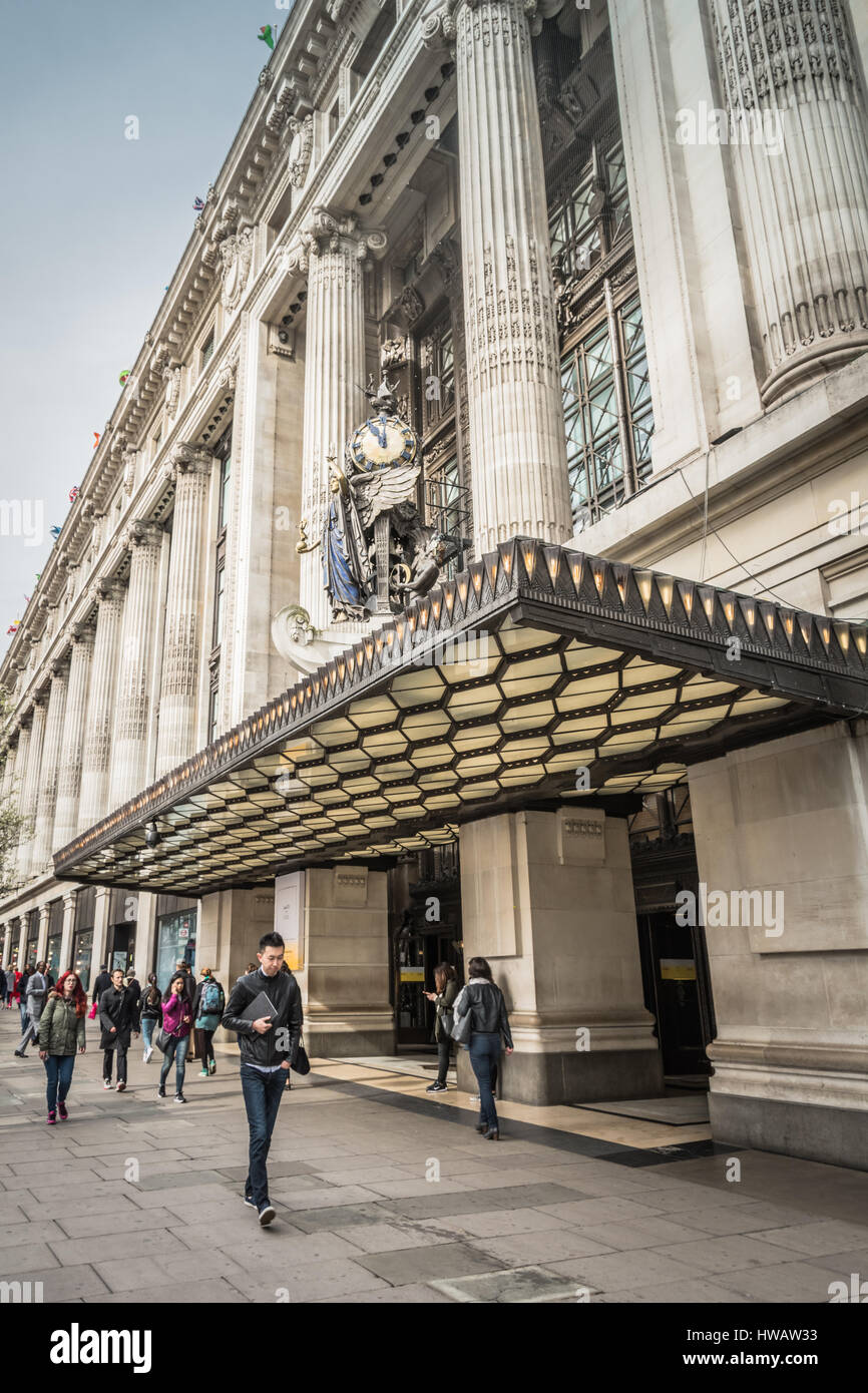 Selfridges oxford street hires stock photography and images Alamy