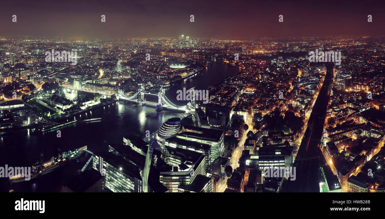 London street light panorama hi-res stock photography and images - Alamy