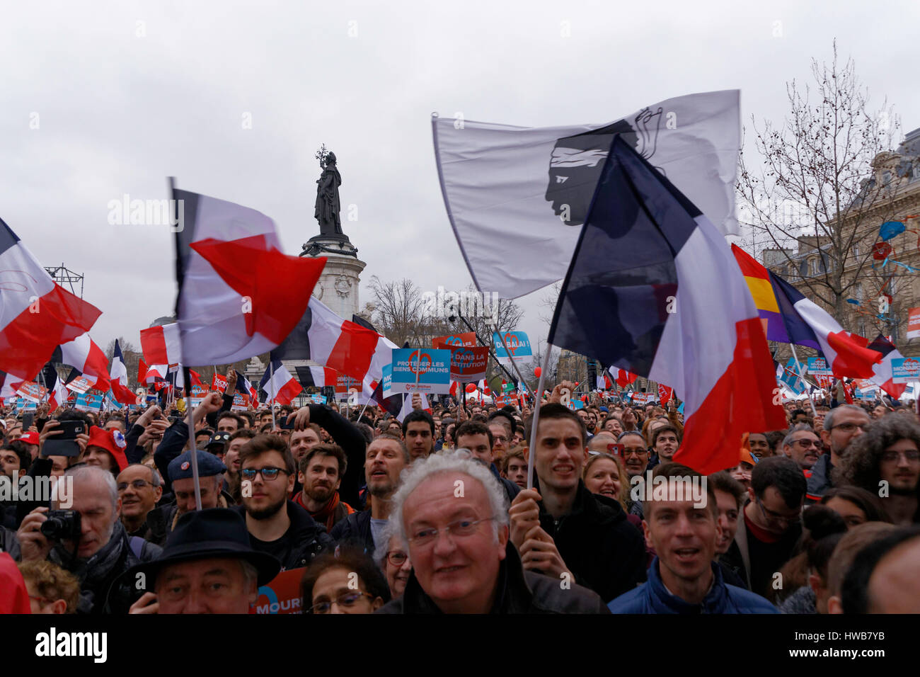 Paris, France. 18th March, 2017. Parade for the 6th republic with Jean-Luc Mélenchon Place de la République in Paris, France. Credit: Bernard Menigault/Alamy Live News Stock Photo