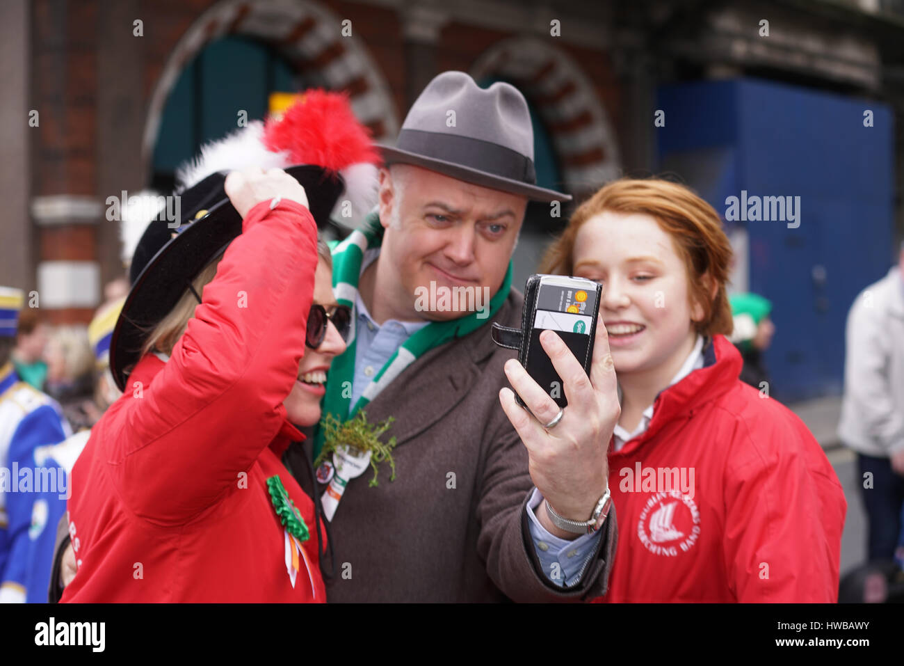 London, UK. 19th March, 2017. Hundreds participate for the London’s St Patrick’s Parade  on 19th March 2017. Credit: See Li/Alamy Live News Stock Photo