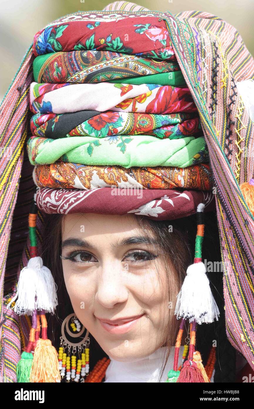 Tashkent, Uzbekistan. 20th Mar, 2017. An Uzbek woman dressed in