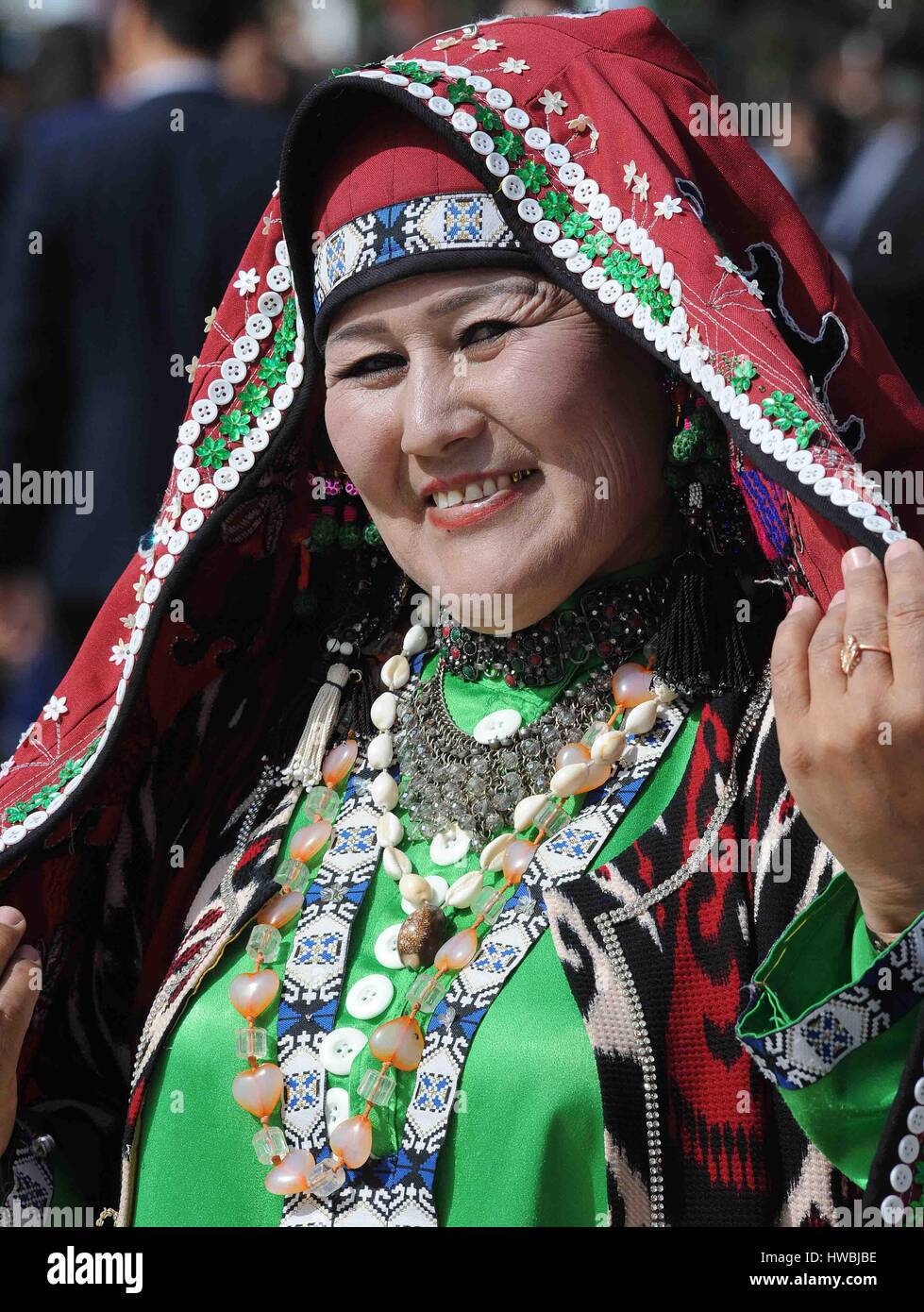 Tashkent, Uzbekistan. 20th Mar, 2017. An Uzbek woman dressed in