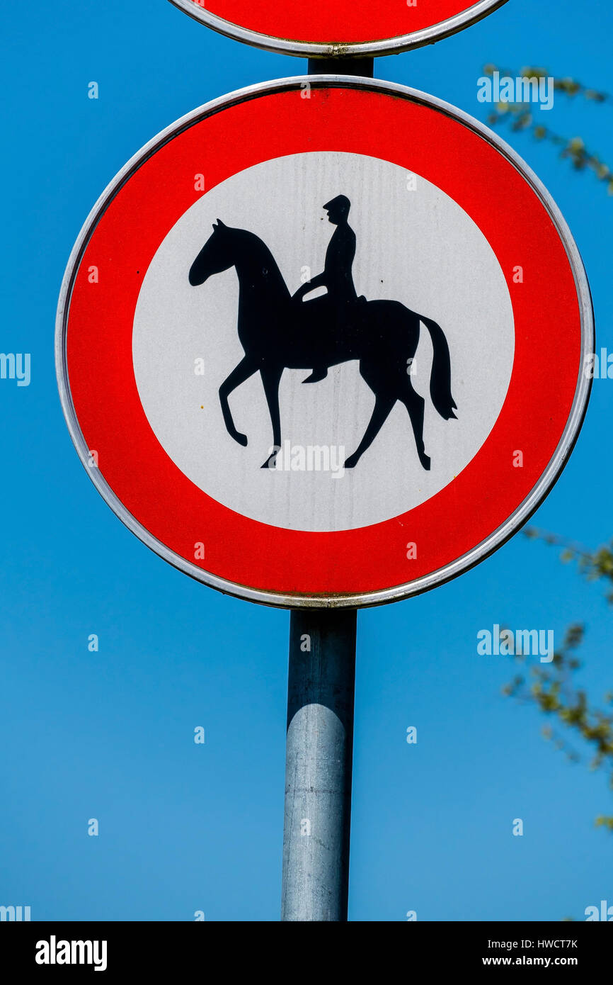 Traffic signs horse riding forbade., Verkehrszeichen Reiten verboten