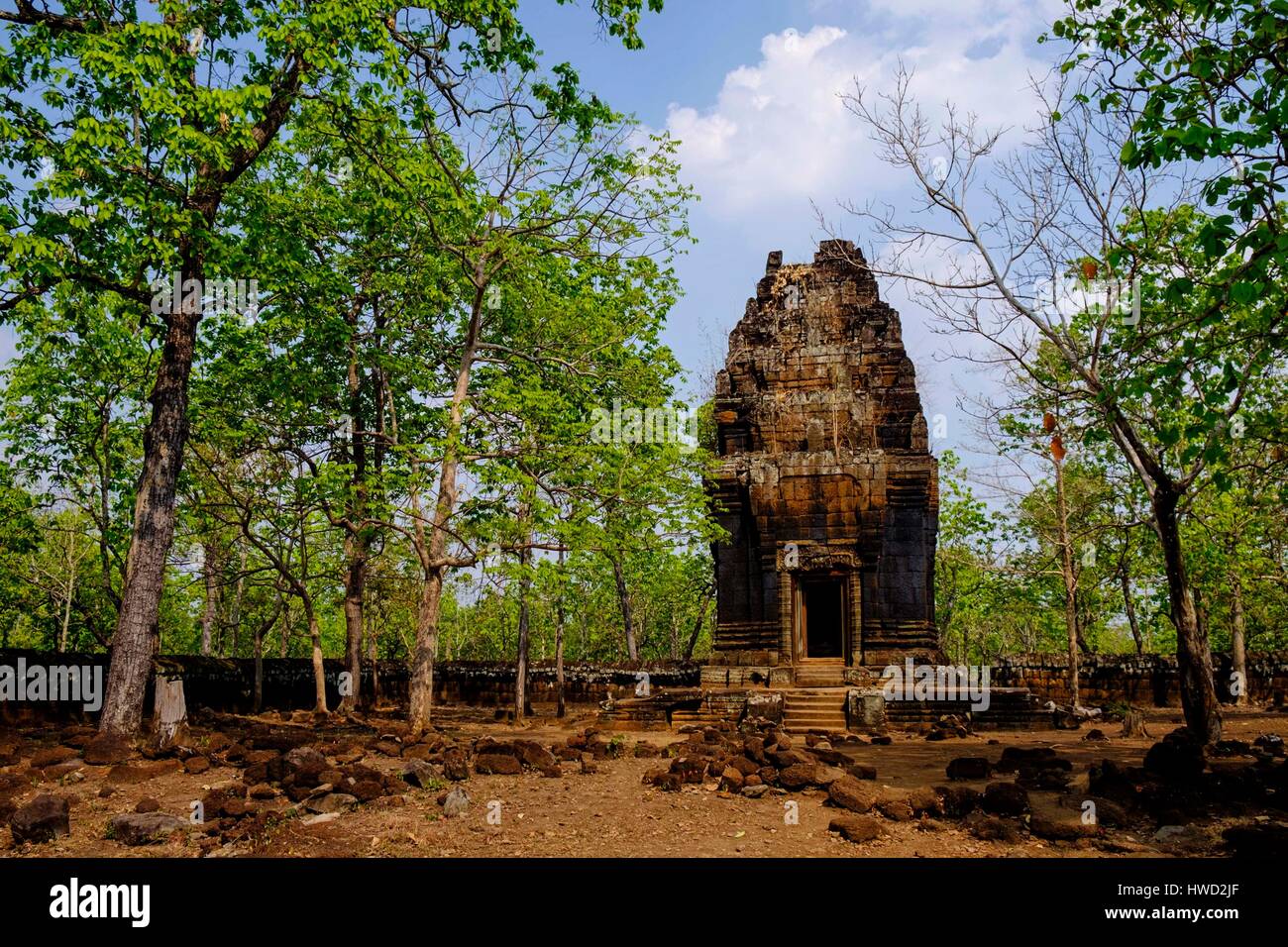 Cambodia, Preah Vihear province, temples complex of Koh Ker, dated 9 to 12th century, temple of Prasat Neang Khmau Stock Photo