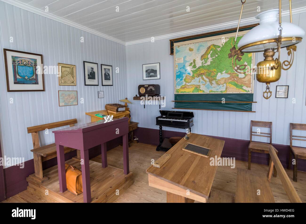 Iceland, North Atlantic, South, classroom of a traditional school made of painted driftwood, museum of Skógar, town of of the municipality of Rangárþing eystra located in Suðurland area, collection of Pordur Tomasson Stock Photo
