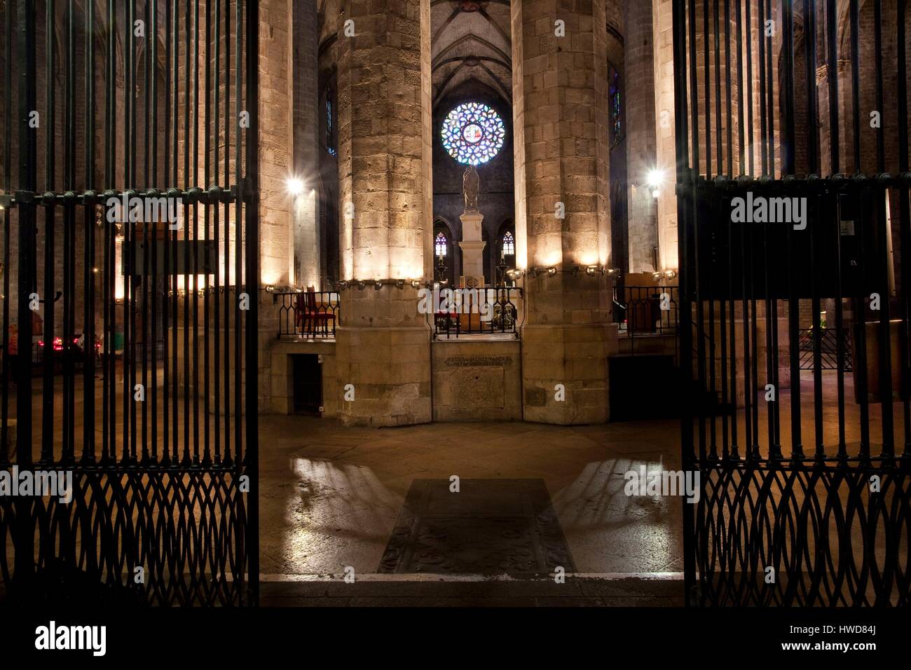 Rose window santa maria del mar hi-res stock photography and images - Alamy