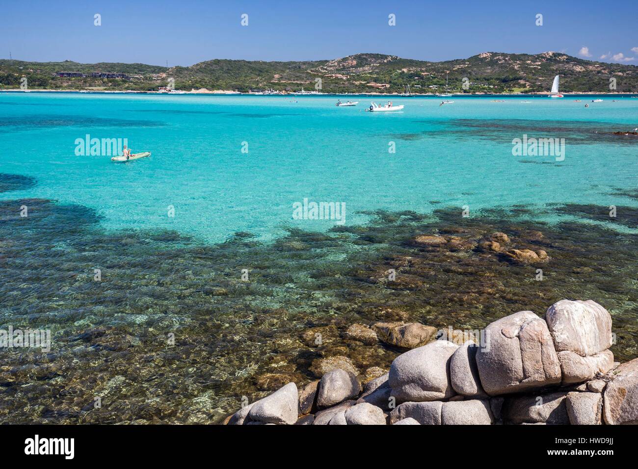 france-corse-du-sud-bonifacio-turquoise-blue-and-little-deep-waters
