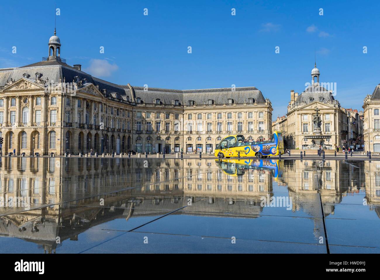 France, Gironde, Bordeaux, area listed as World Heritage by UNESCO, 18th century Bourse square, The Miroir d'eau (Water Mirror), 2006 work by the fountain maker Jean-Max Llorca, architect Pierre Gangnet and urbanist Michel Corajoud Stock Photo