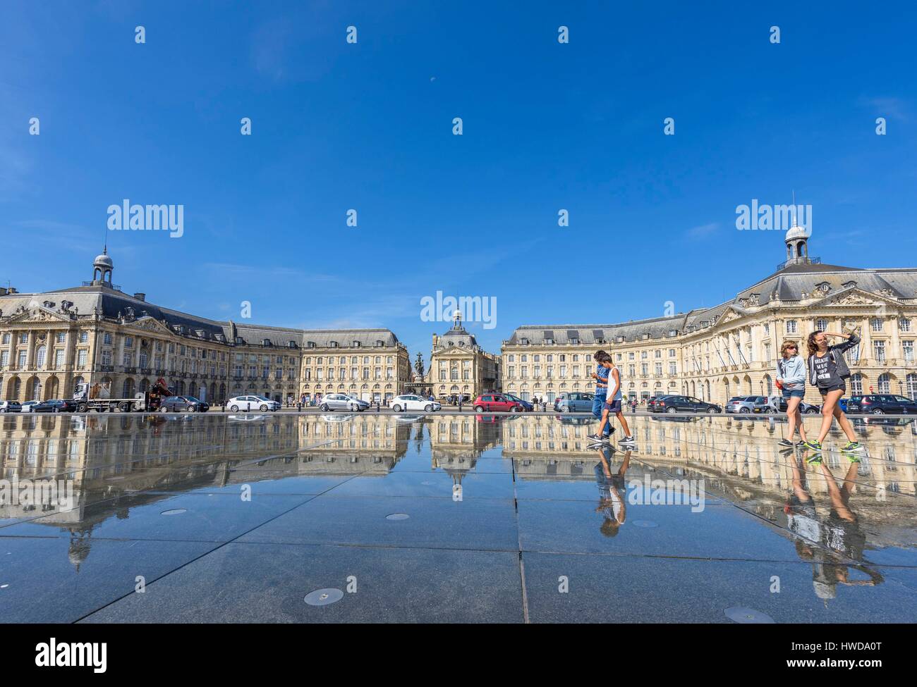 France, Gironde, Bordeaux, area listed as World Heritage by UNESCO, 18th century Bourse square, The Miroir d'eau (Water Mirror), 2006 work by the fountain maker Jean-Max Llorca, architect Pierre Gangnet and urbanist Michel Corajoud Stock Photo