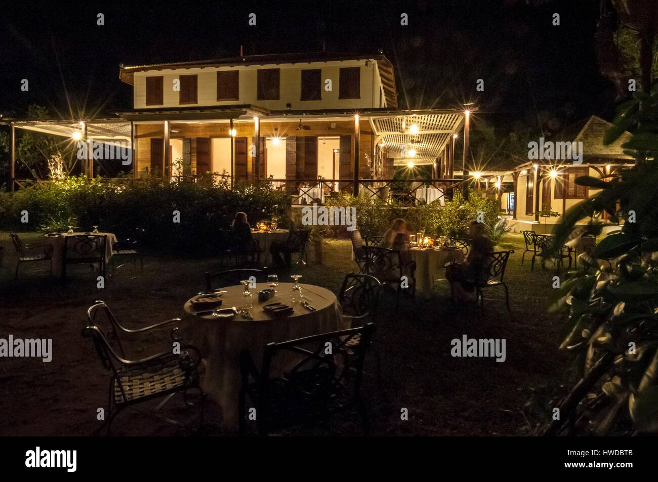 1960-family-dinner-hi-res-stock-photography-and-images-alamy