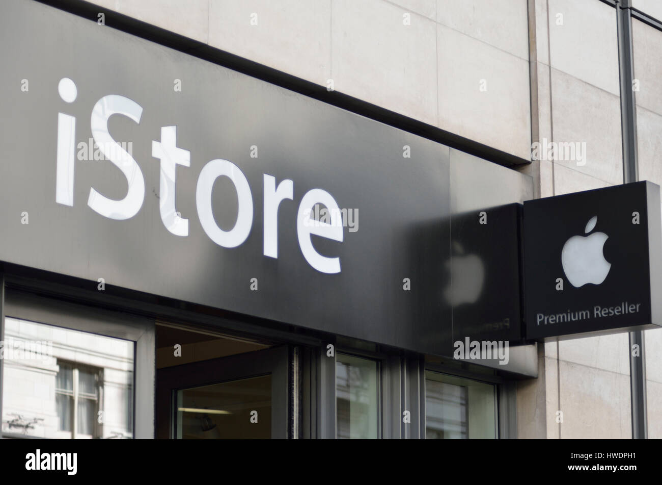IStore Apple premium reseller in the Strand, London, UK. Stock Photo
