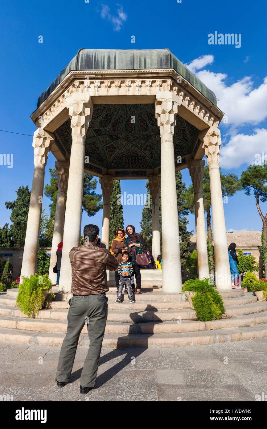 Tomb of hafez, iran hi-res stock photography and images - Alamy