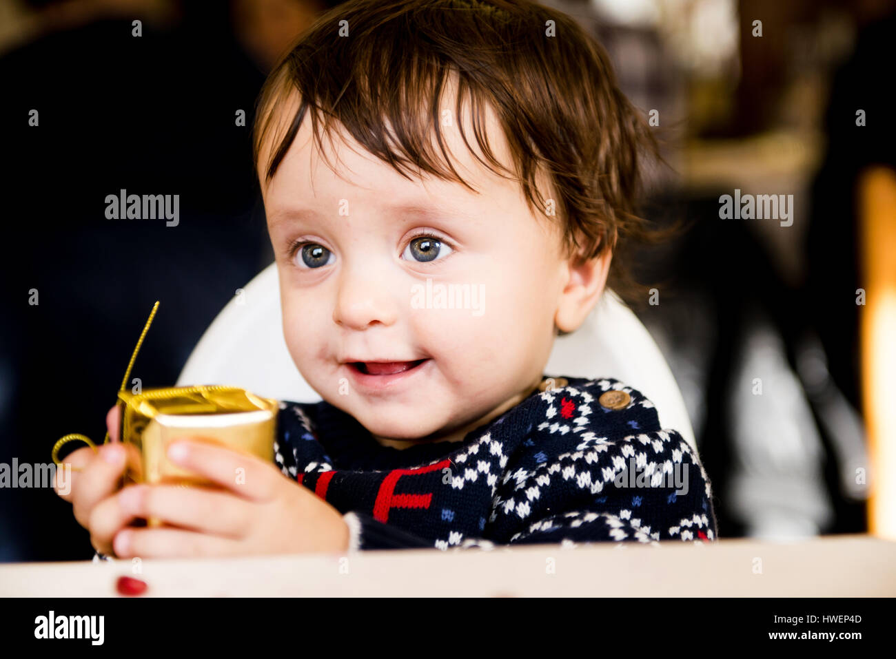 Gold holding hires stock photography and images Alamy