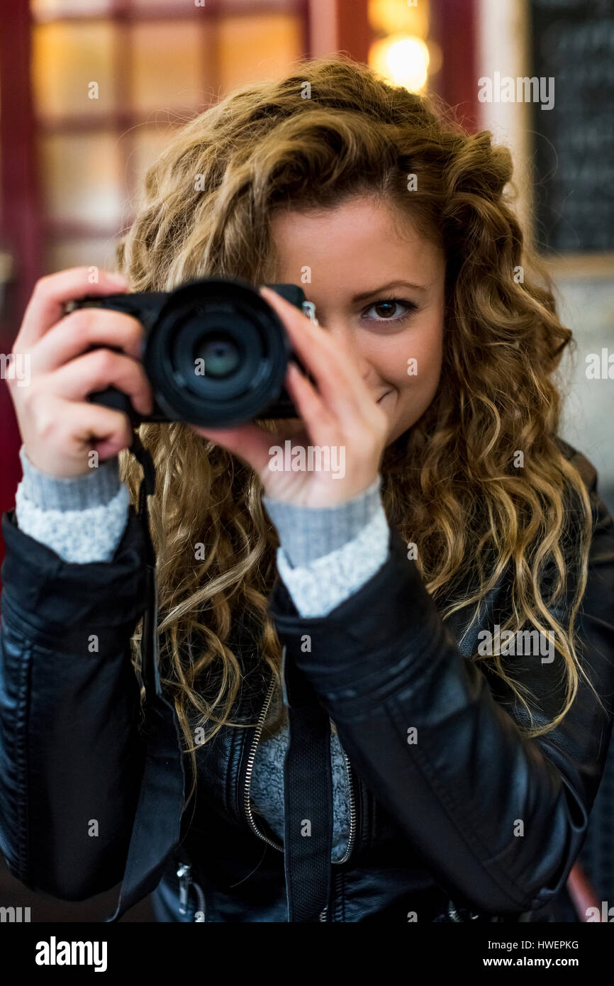 Using digital camera hi-res stock photography and images - Alamy