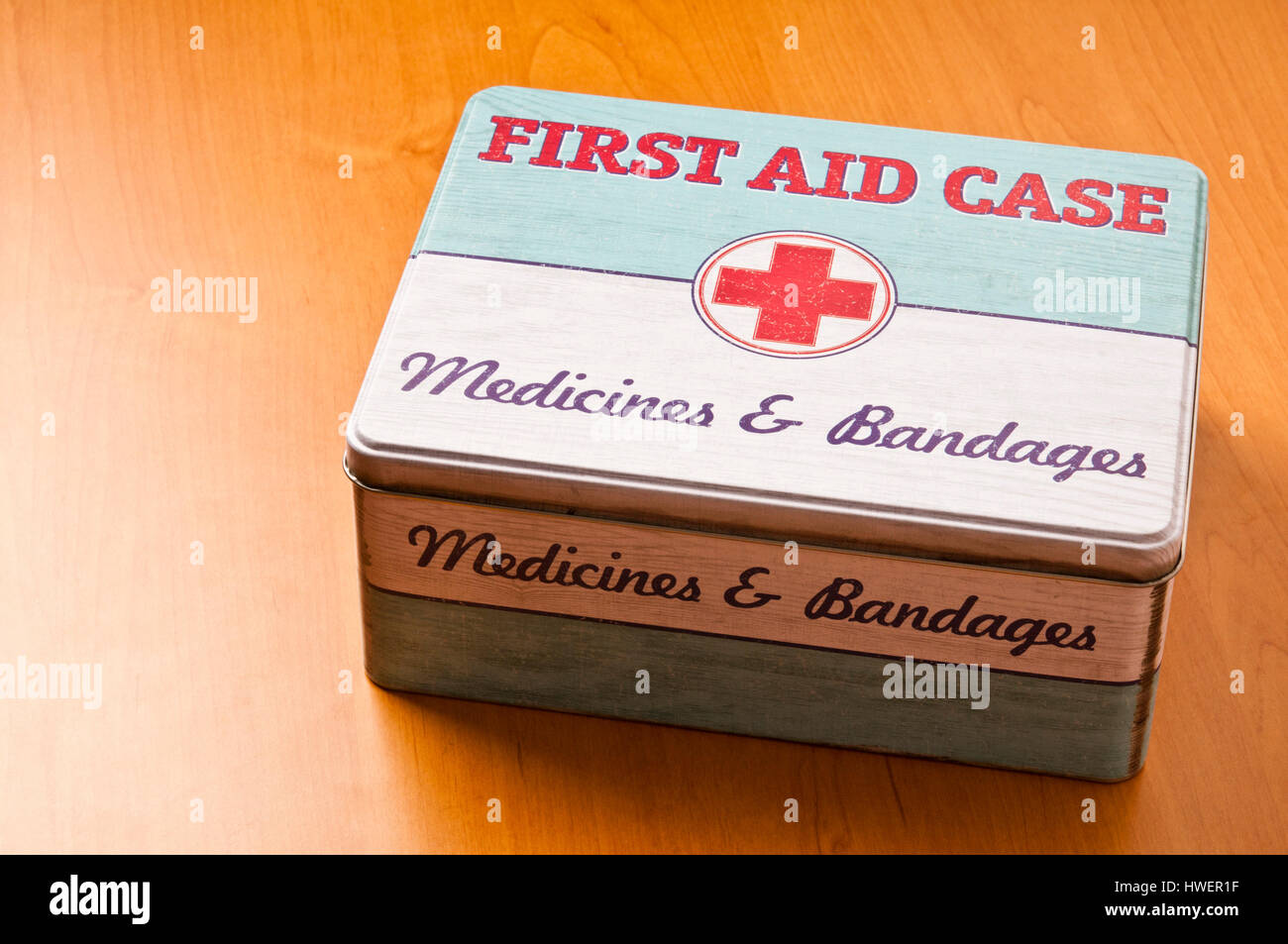 Vintage first aid kit hi-res stock photography and images - Alamy
