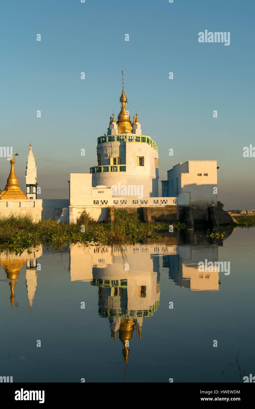 Myanmar birma burma amarapura hi-res stock photography and images - Alamy