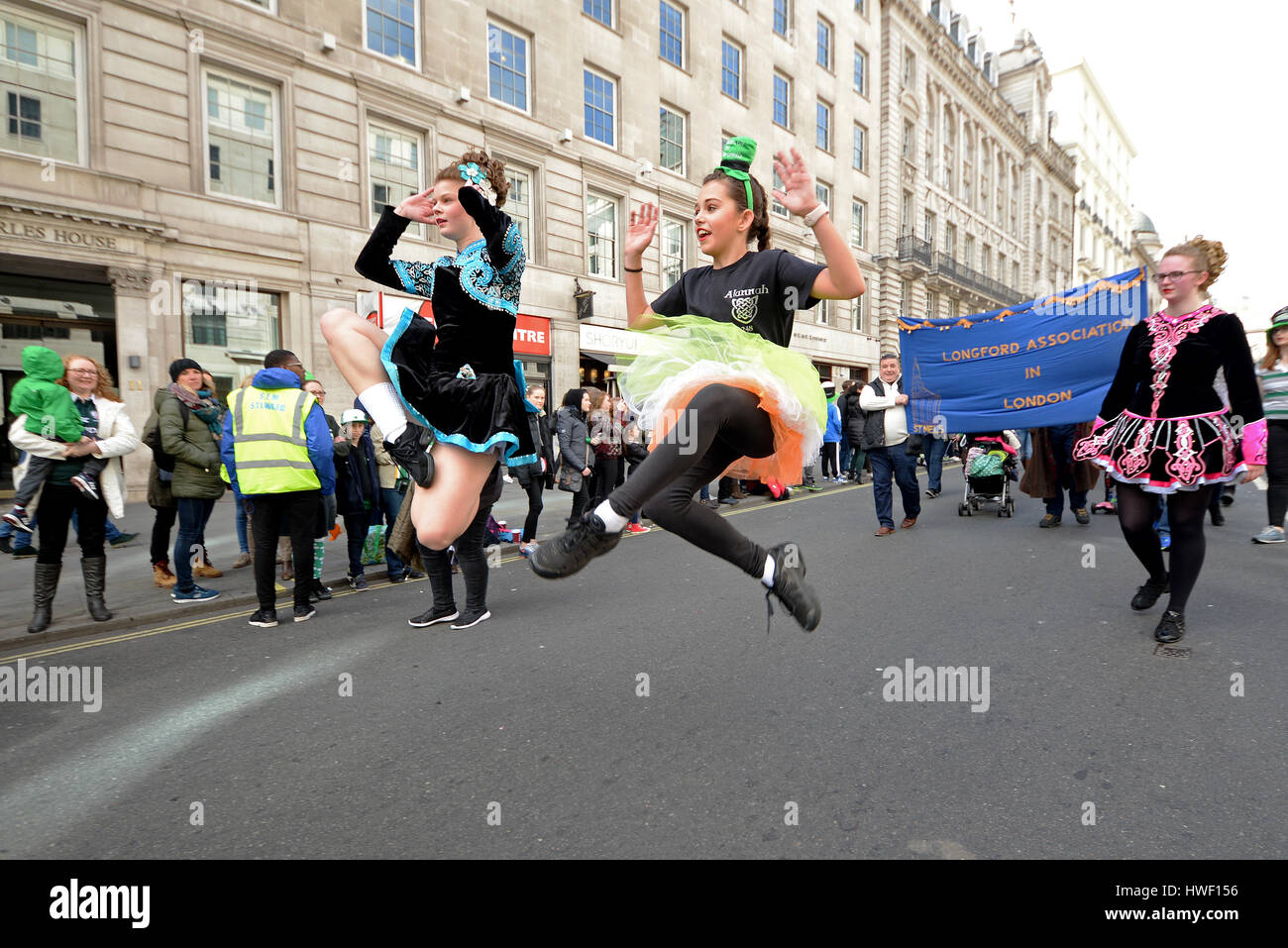 Irish Dancers of Drumenagh School at the 2017 St. Patrick's Day Parade ...