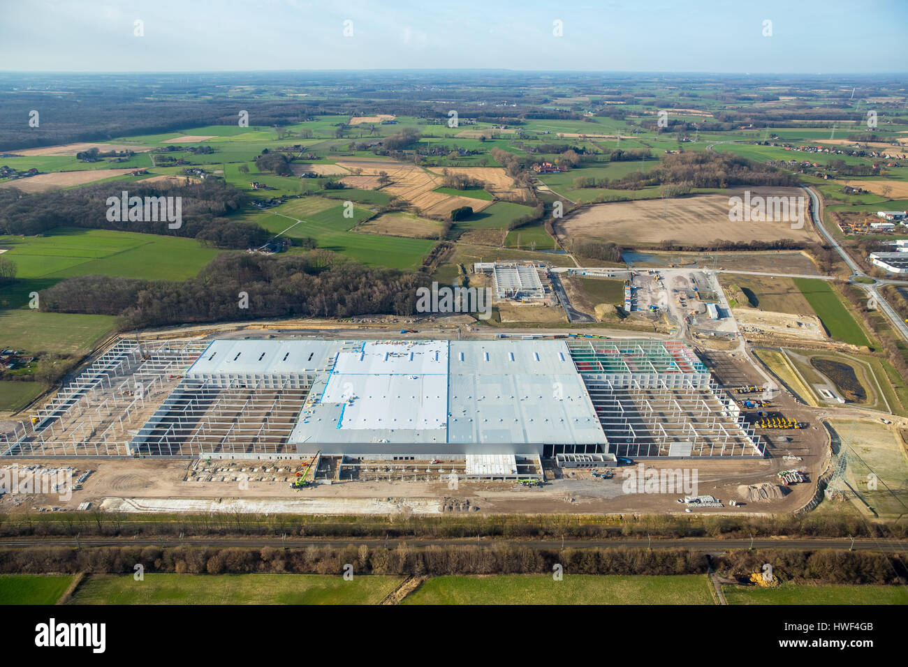 Amazon site logistics center hi-res stock photography and images - Alamy