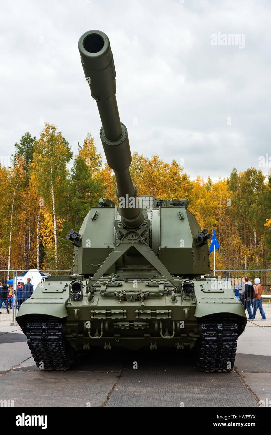 Russian army 2s35 koalitsiya sv hi-res stock photography and images - Alamy