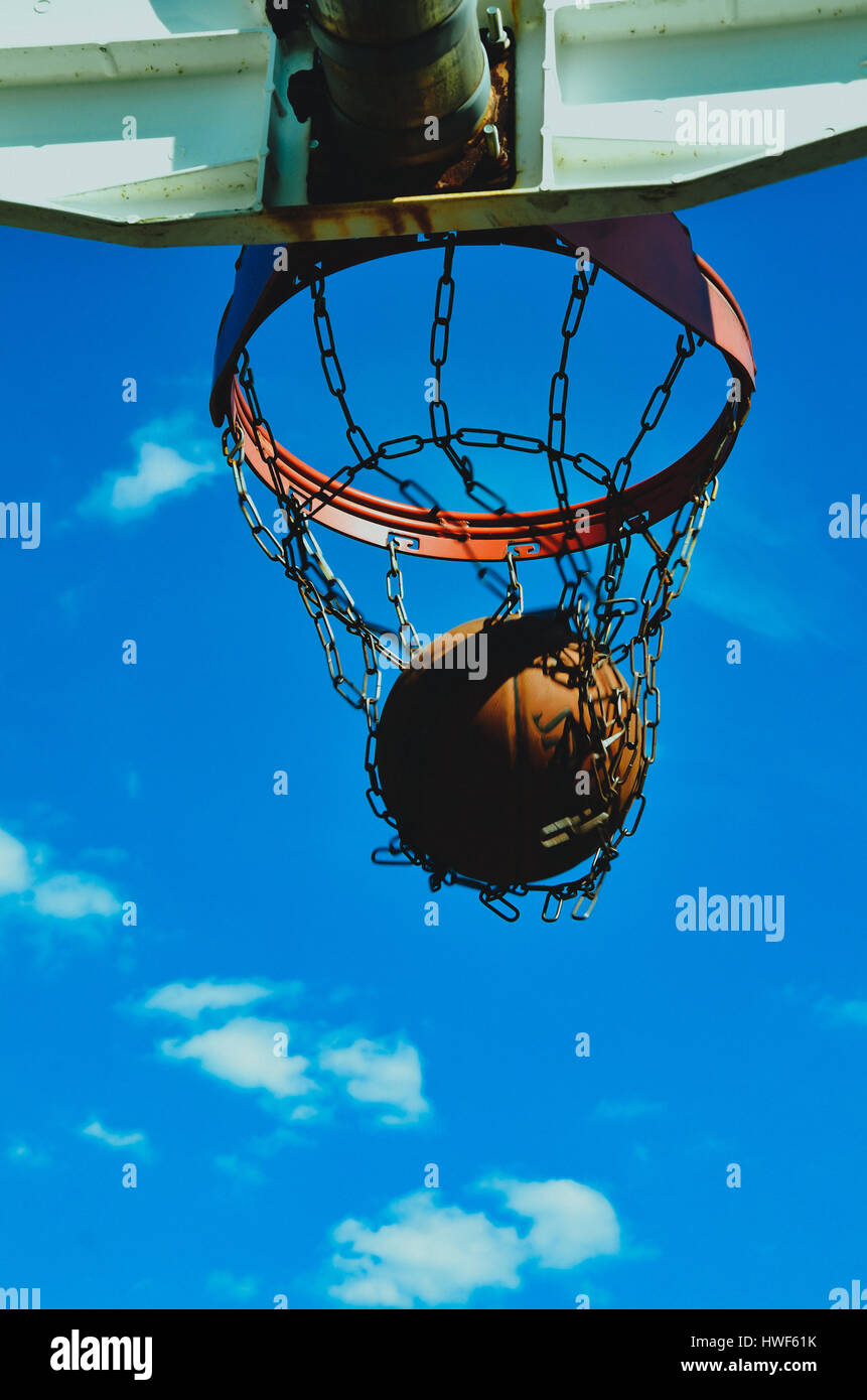 Impin The Rim Love And Basketball Basketball Art - Gold Chain Basketball  Net PNG Image With Transparent Background