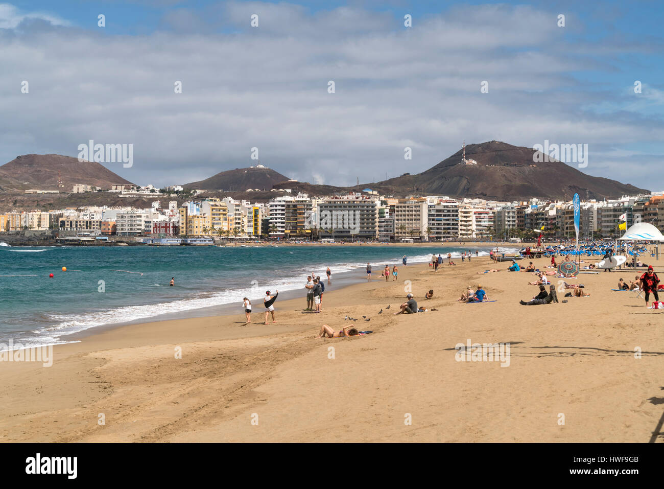 Stadt-Strand Playa de Las Canteras und Las Palmas de Gran Canaria, Insel  Gran Canaria, Kanarische Inseln, Spanien | city beach Playa de Las Canter  Stock Photo - Alamy