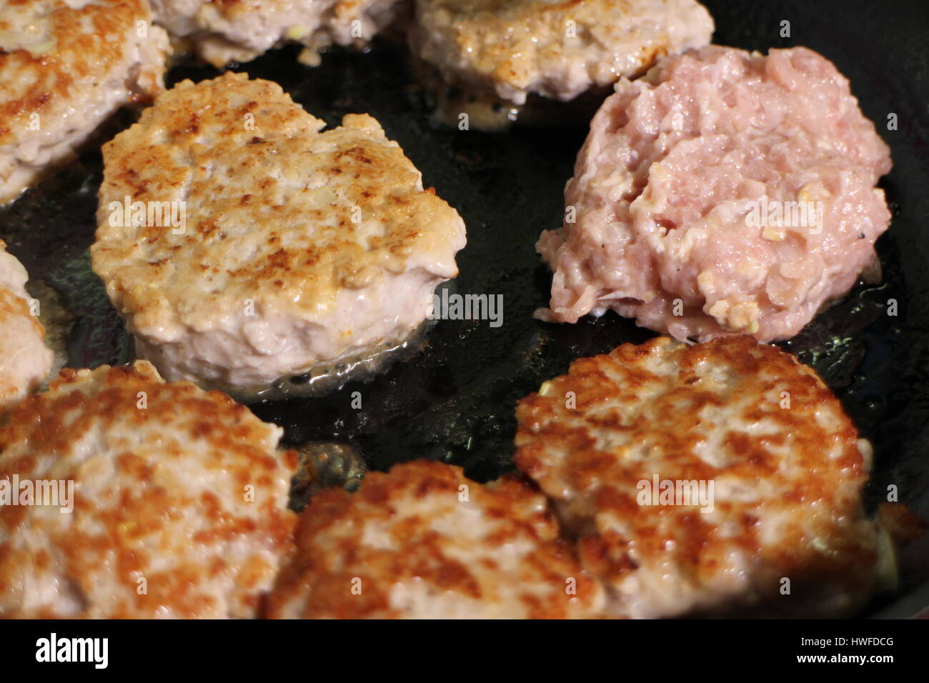 Minced meat in the pan hires stock photography and images Alamy
