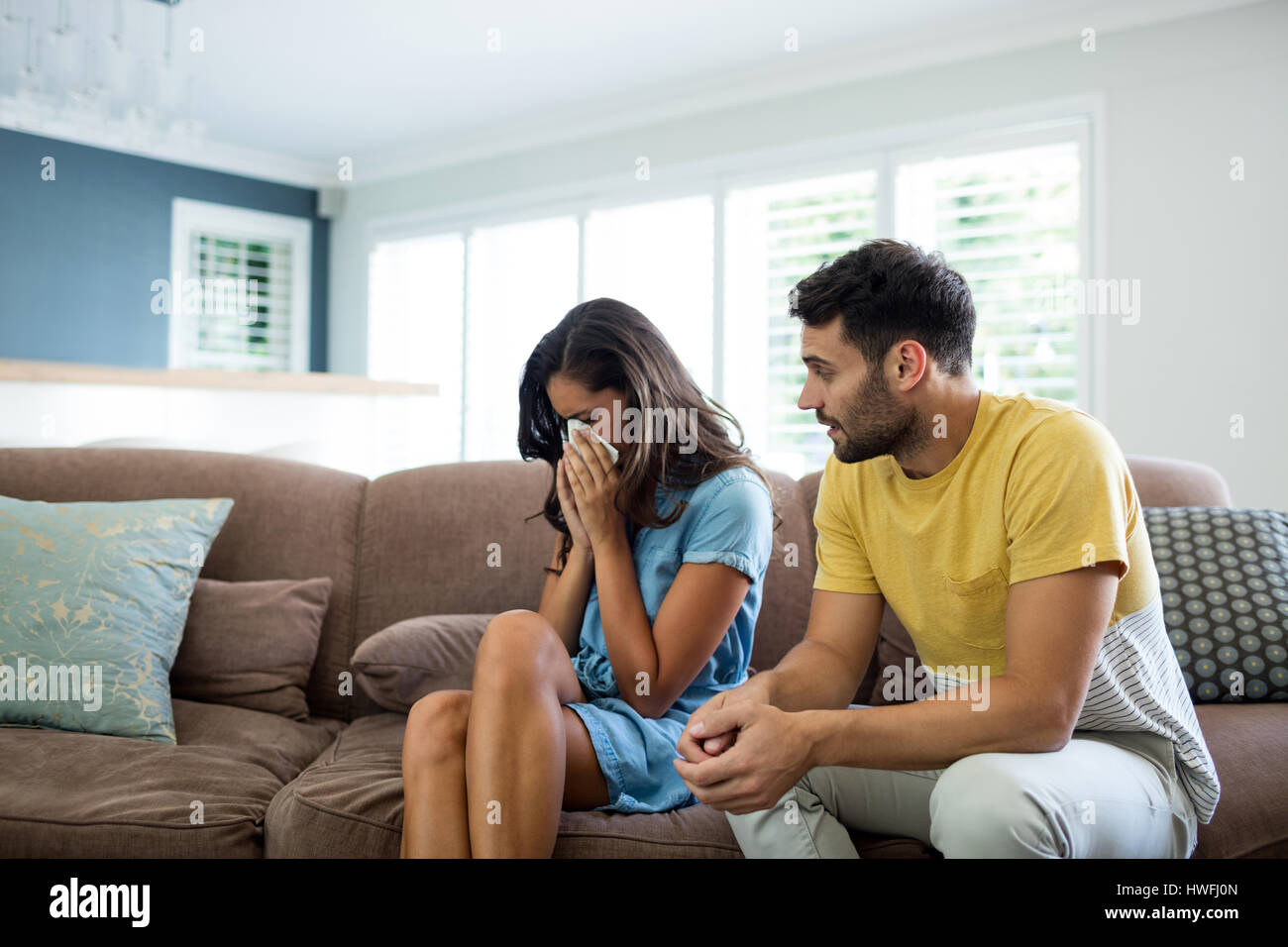 Couple crying fighting hi-res stock photography and images - Alamy